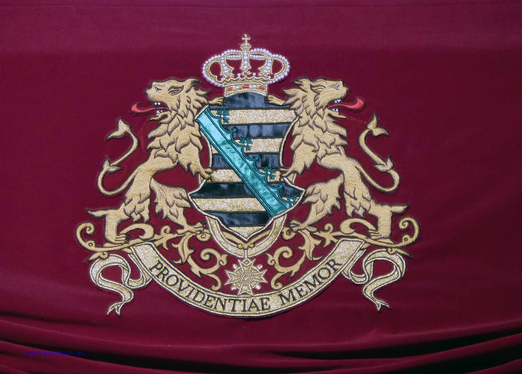 Prächtiges Wappen des Hauses Wettin im König Albert Theater von Bad Elster