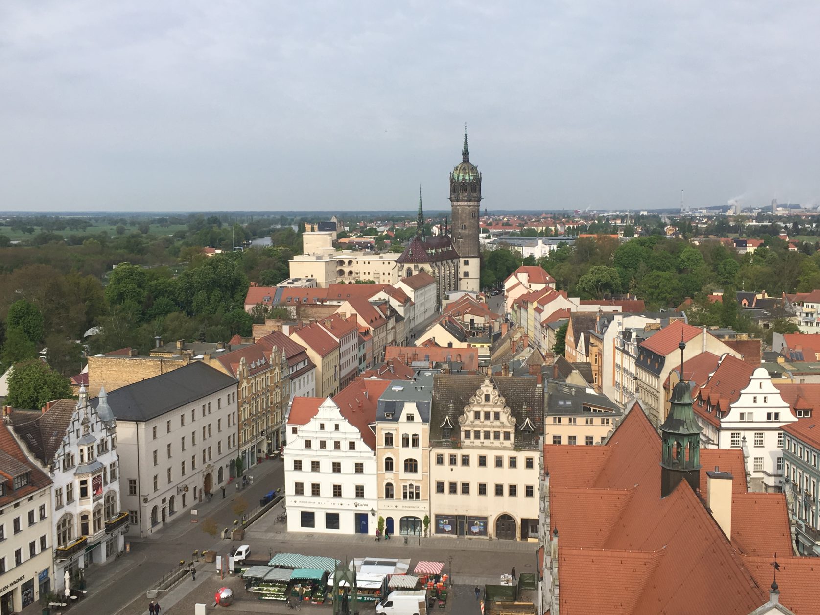 Blick von der Stadtkirche hinüber zur Schlosskirche von Wittenberg, Foto: D.Weirauch