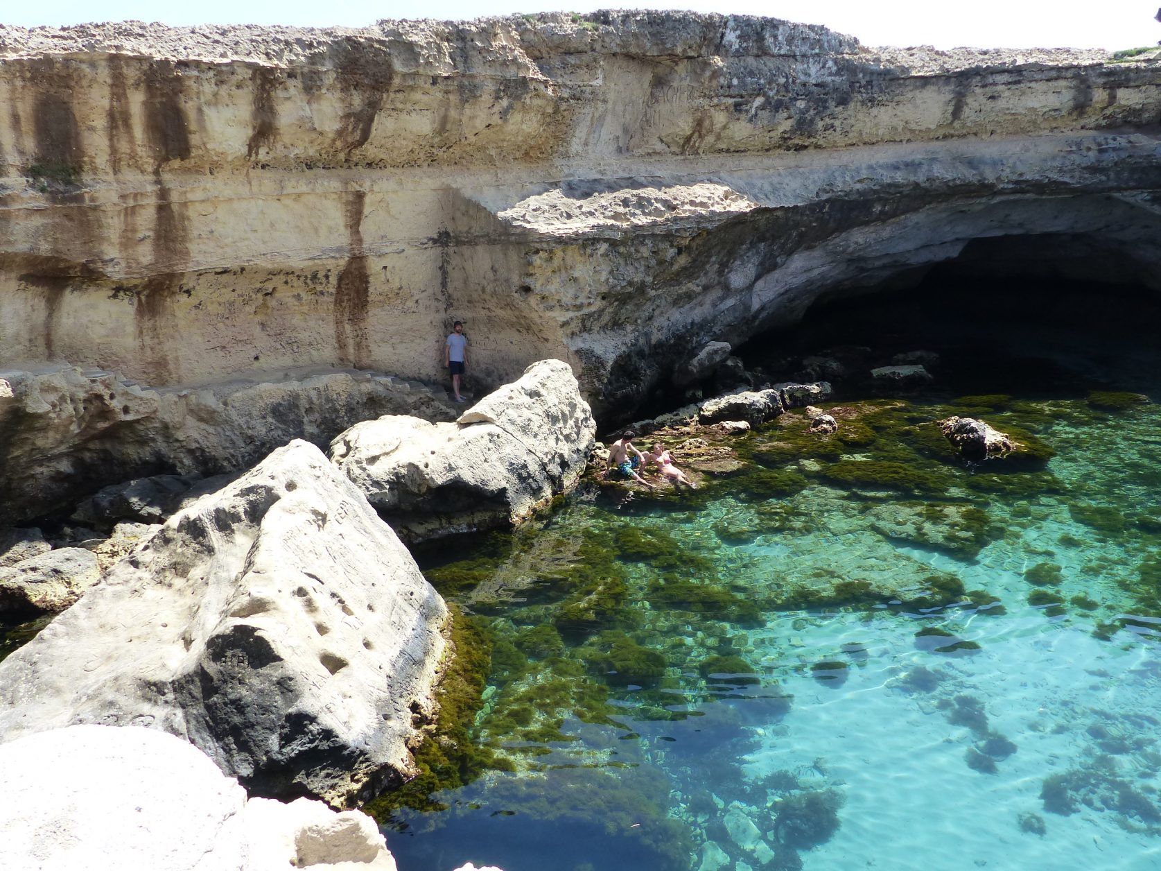 Eine der schönsten Badeplätze der Welt: die Grotta della Poesia Foto: Weirauch