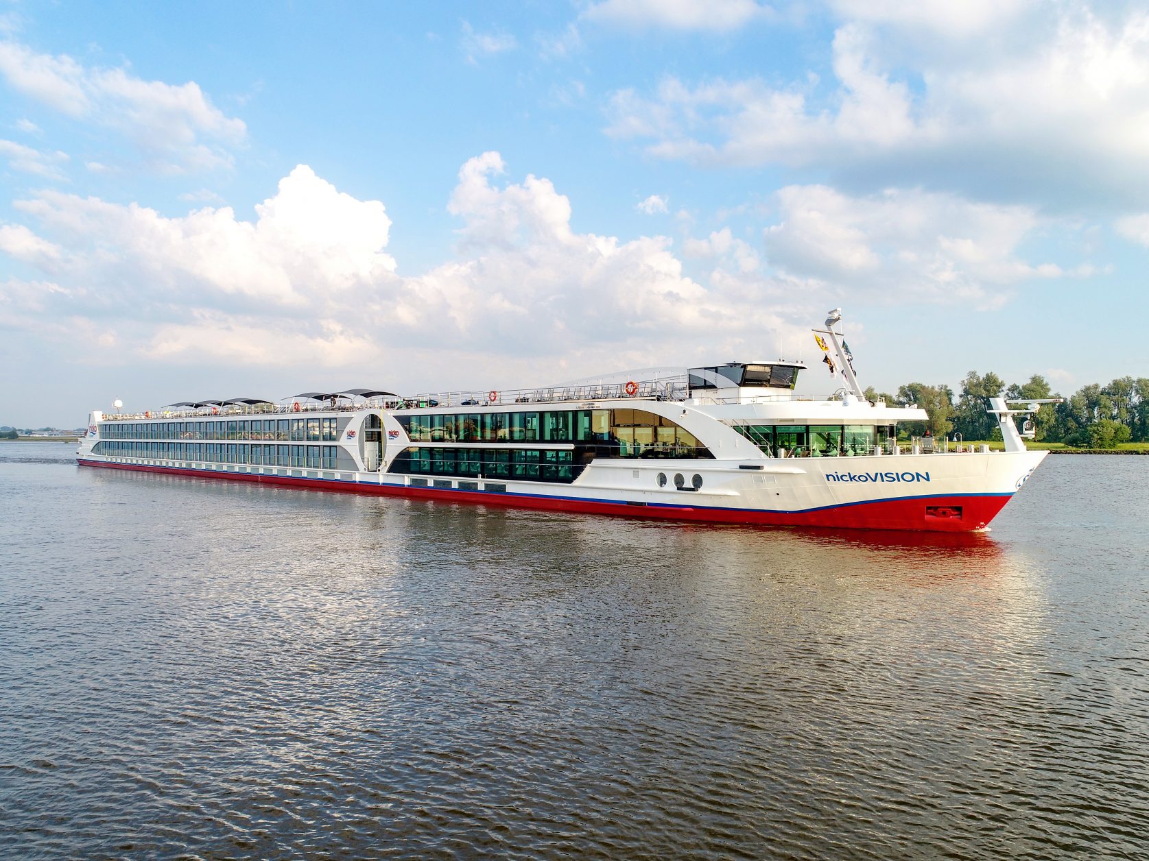 Die „nickoVision“ fährt auf der Donau. Foto: nicko cruises