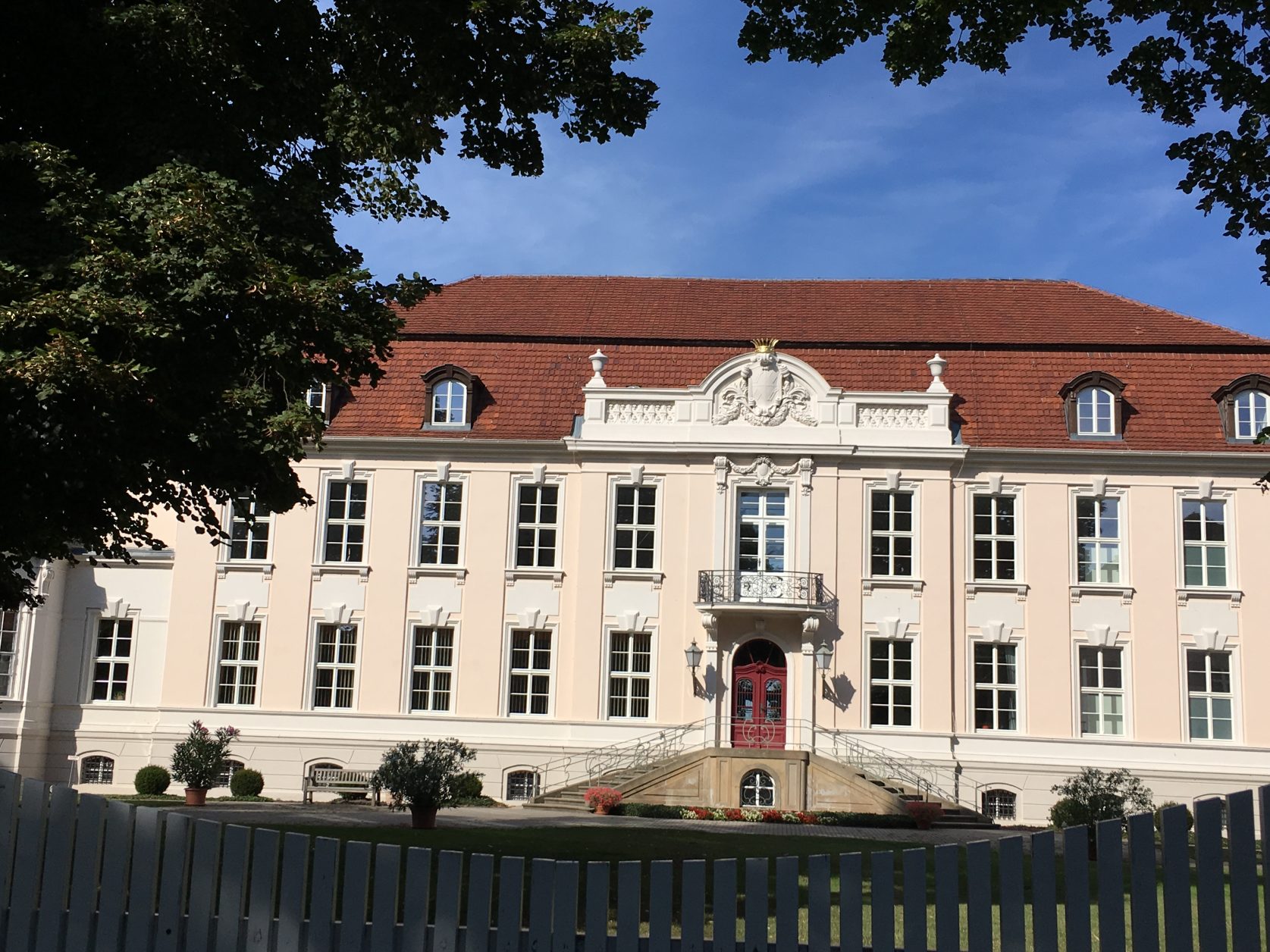 Das Schloss in Wustrau kann nach Absprache besichtigt werden, Foto: Weirauch
