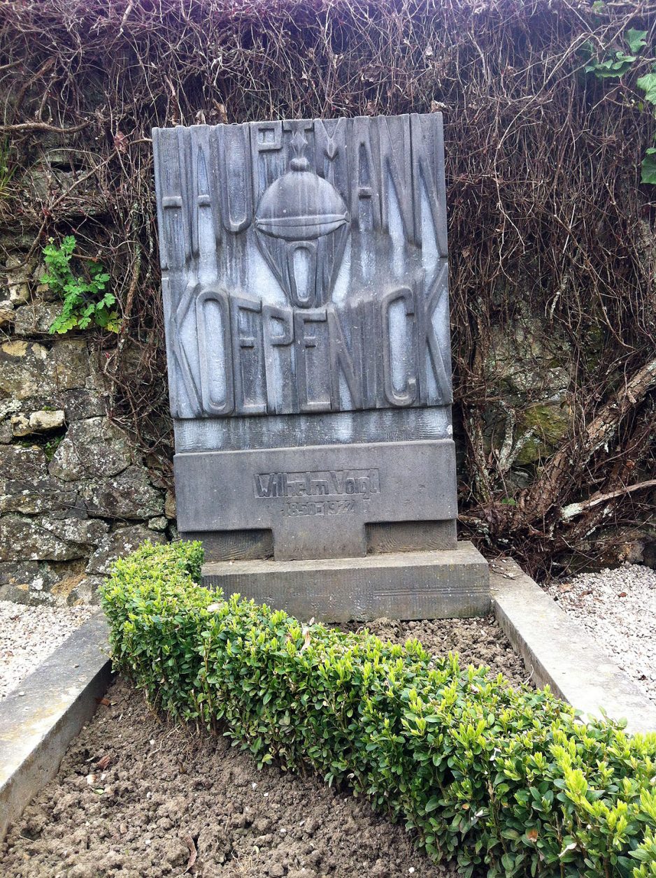 Grab des Hauptmann von Köpenick auf dem Friedhof in Luxemburg Stadt, Foto: Weirauch