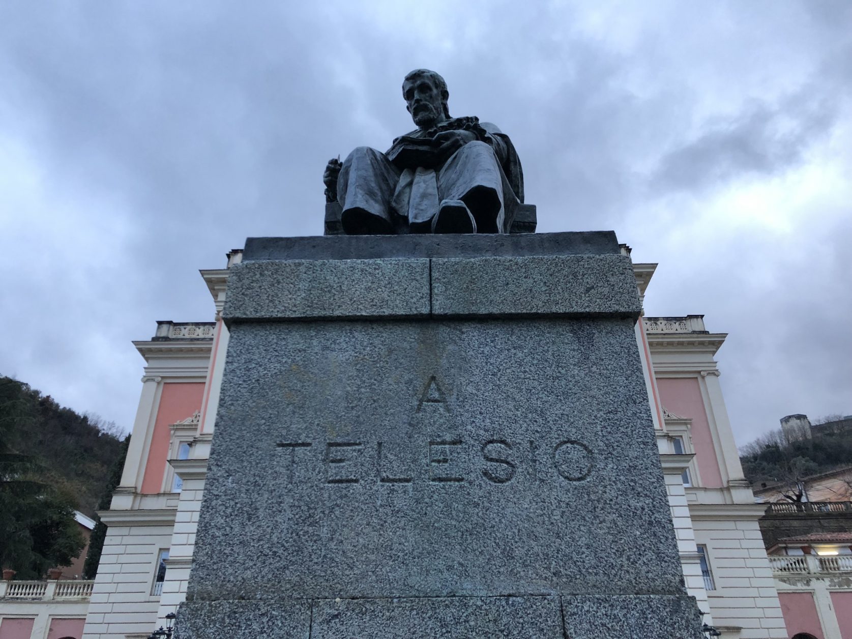 Der italienische Philosoph und Naturforscher Bernardino Telesio stammt aus Cosenza