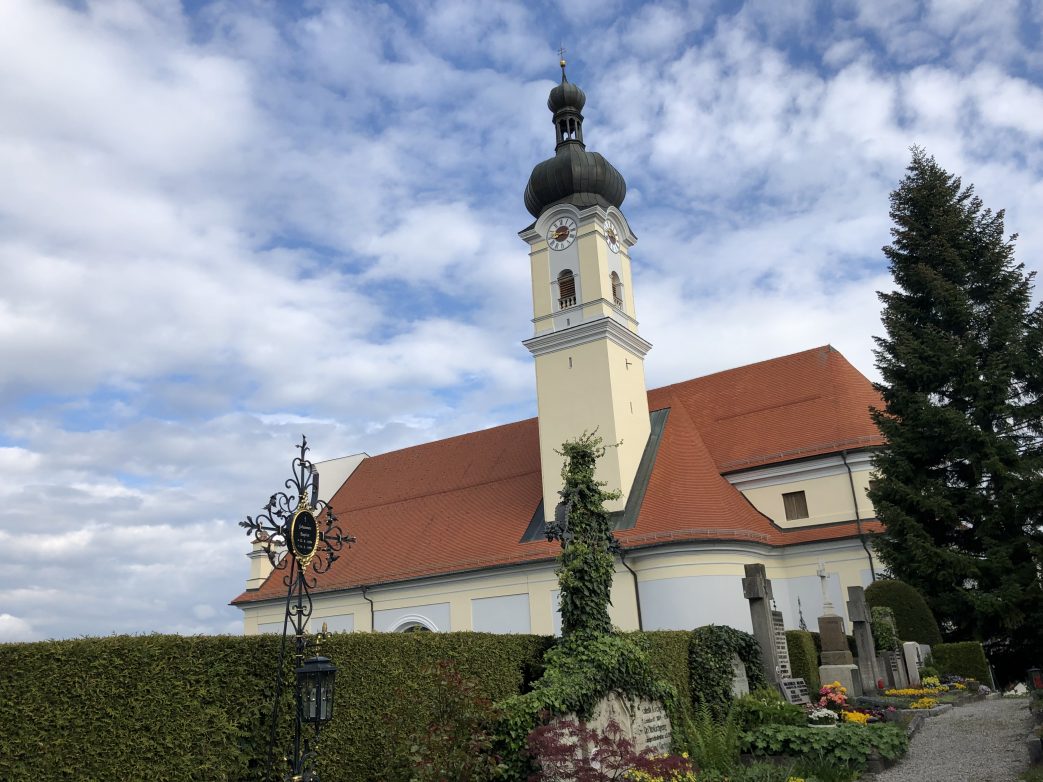 Blick auf die Kirche von Murnau Foto: Weirauch