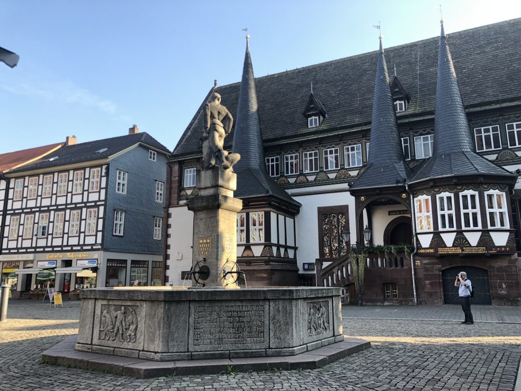 Blick auf das Rathaus von Einbeck Foto: Weirauch