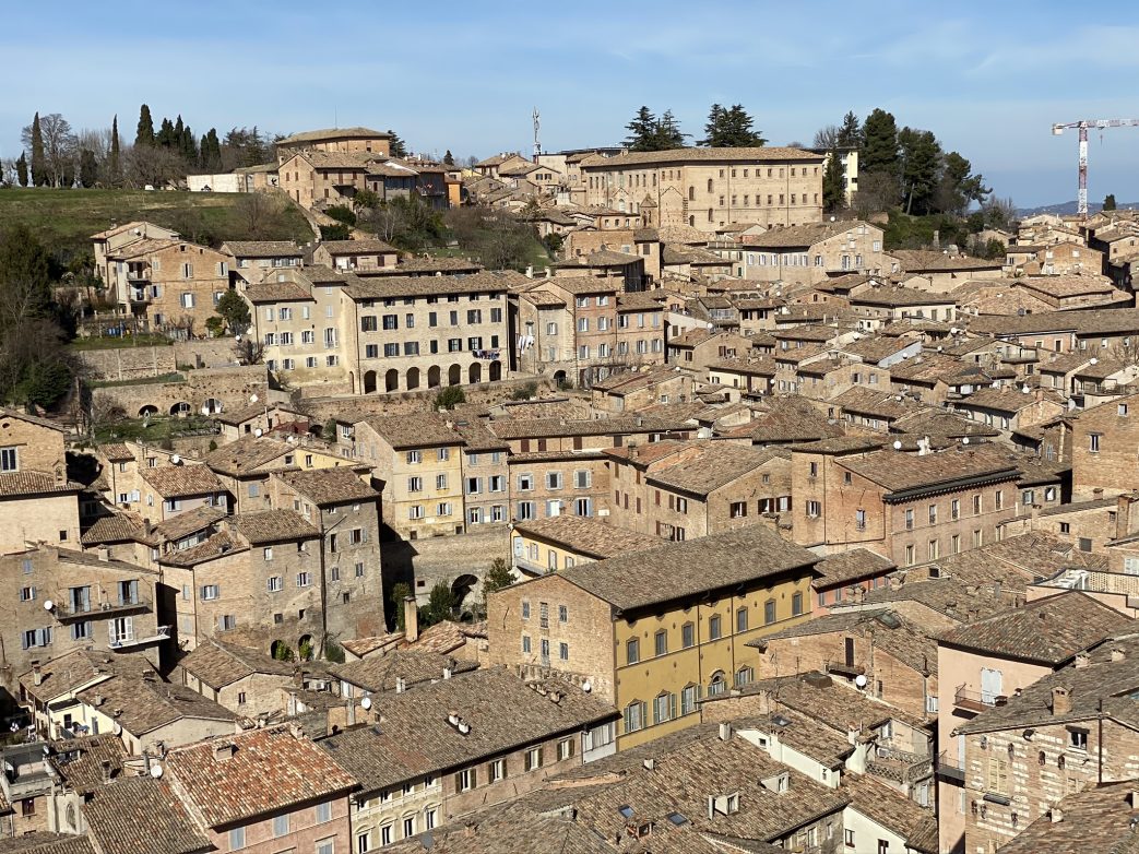 Blick auf Urbino vom Turm des Palastes
