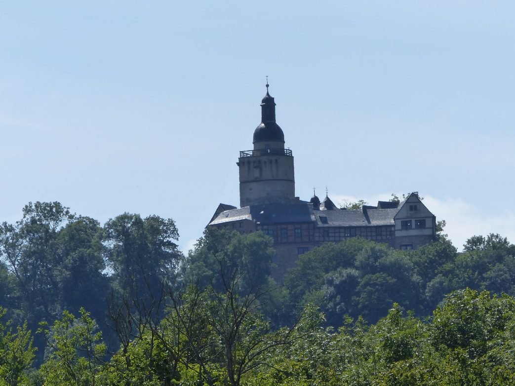Burg Falkenstein hoch über dem Selketal Harz