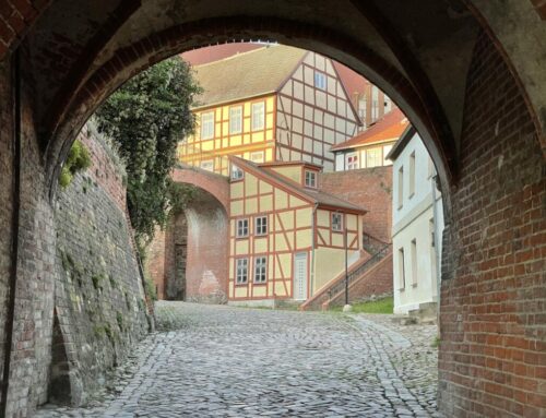 Stadtmauer und Türme prägen Tangermünde