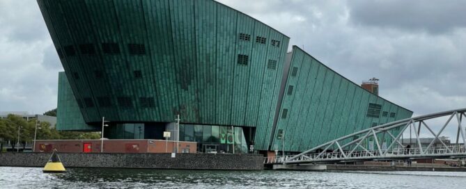 Das NEMO Science Center in Amsterdam