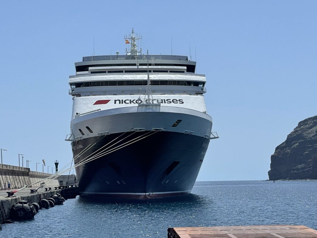 Vasco da Gama im Hafen von La gomera