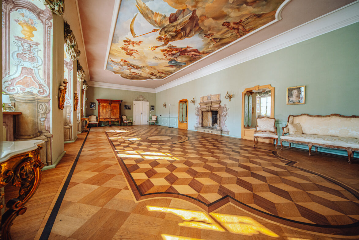 Barocksaal auf Schloss Wernersdorf, Foto: Schloss Pakoszow