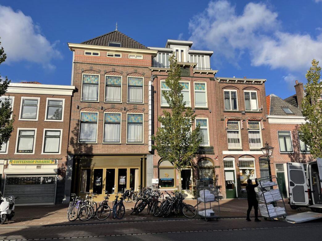 Blick auf das Rembrandt Hotel in Leiden