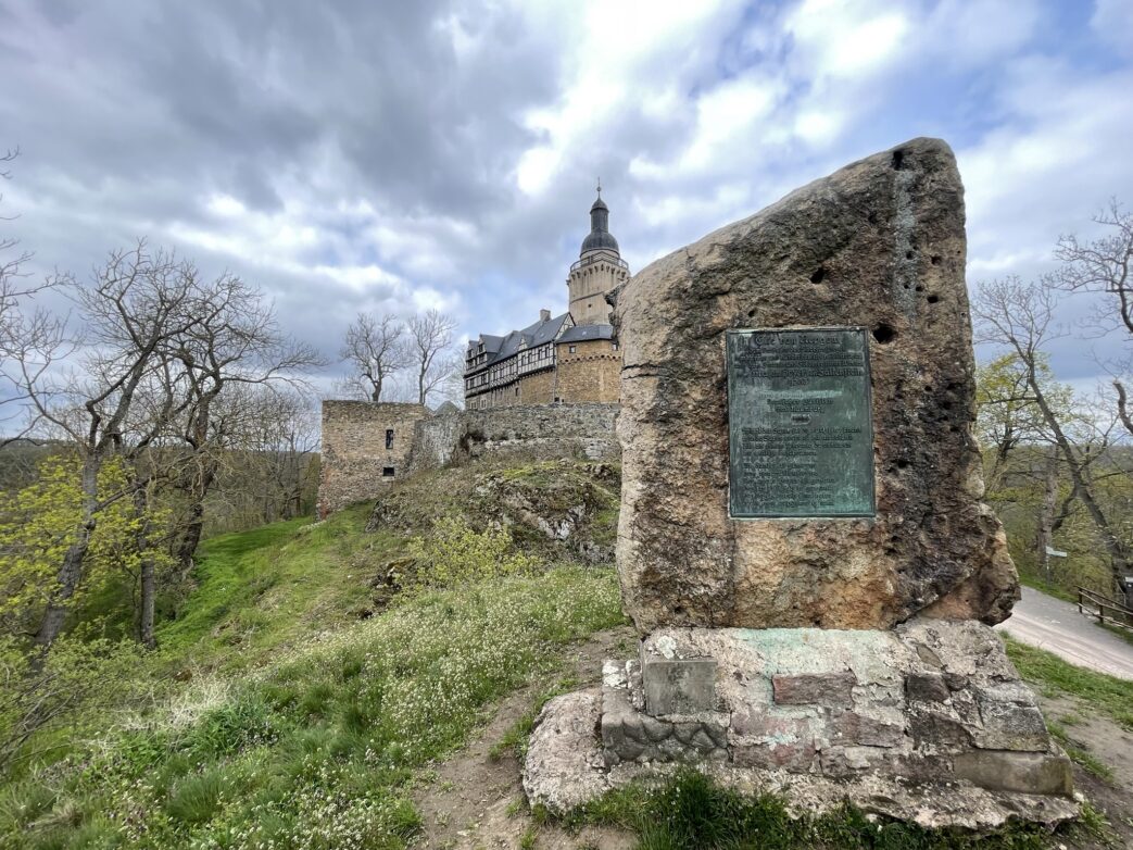 Gedenkstein für Eike von Repgow auf der Wallanlage