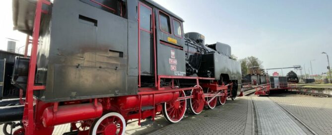Polen.Wolsztyn.eisenbahn Dampflokwerk Wolsztyn Museumslok Laderampe