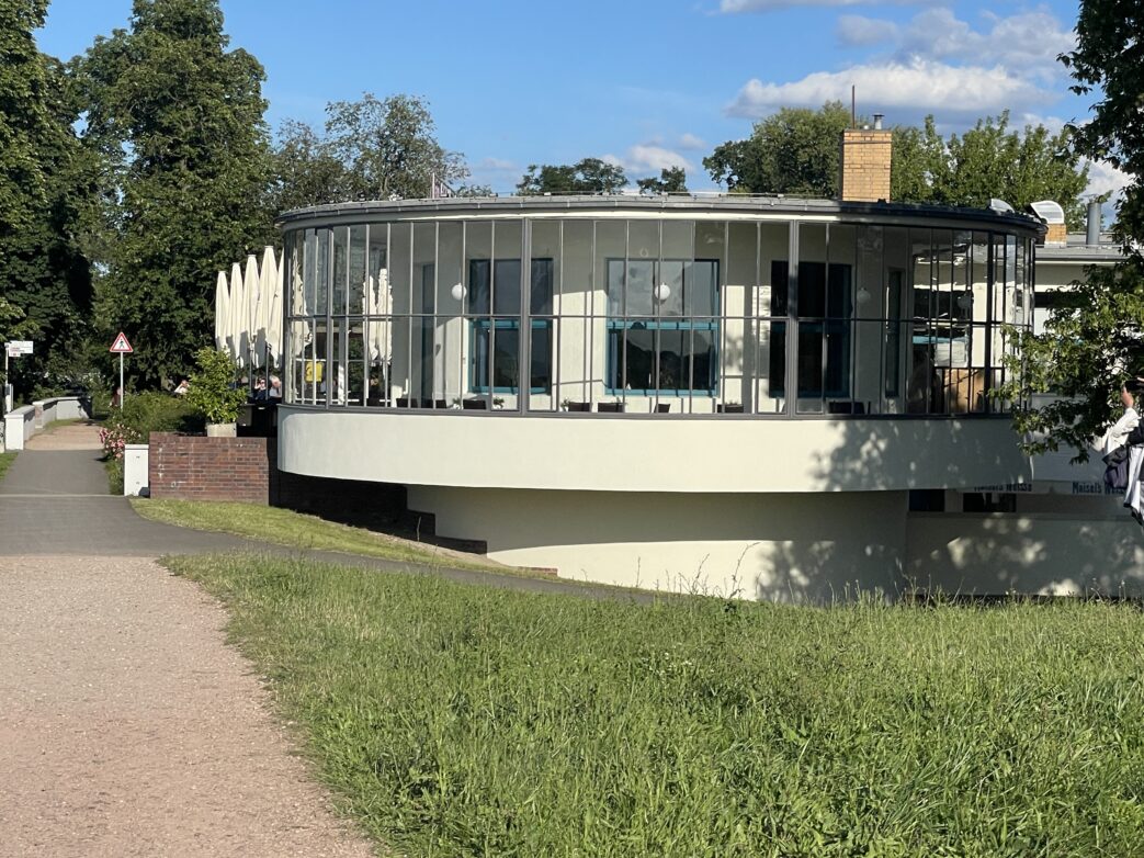 Dessau.Kornhaus Bauhaus UNESCO Weltkulturerbe