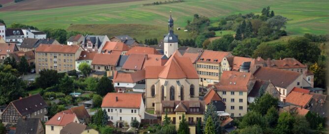 Schloss Mansfeld wurde erstmals im frühen 13. Jahrhundert urkundlich erwähnt.   