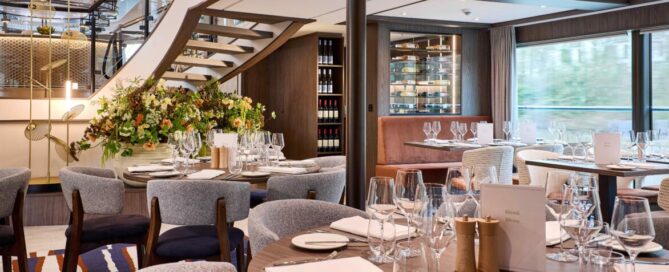 Blick in die Lounge der neuen VIVA Enjou Foto: VIVA Cruises