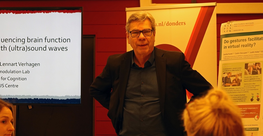 Prof. Edward de Haan, der Wissenschaftliche Direktor des Donders Institut, erforscht das Gehirn.