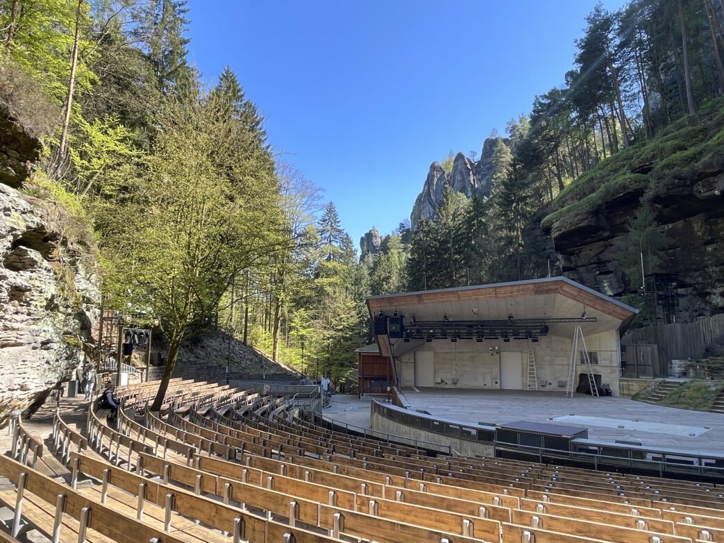 Die Felsenbühne Rathen ist eine Naturbühne in der Sächsischen Schweiz. Sie befindet sich im Kessel am oberen Ende des Wehlgrundes zwischen den Felsen Kleine Gans und Großer Wehlturm unterhalb von Bastei und Felsenburg Neurathen.