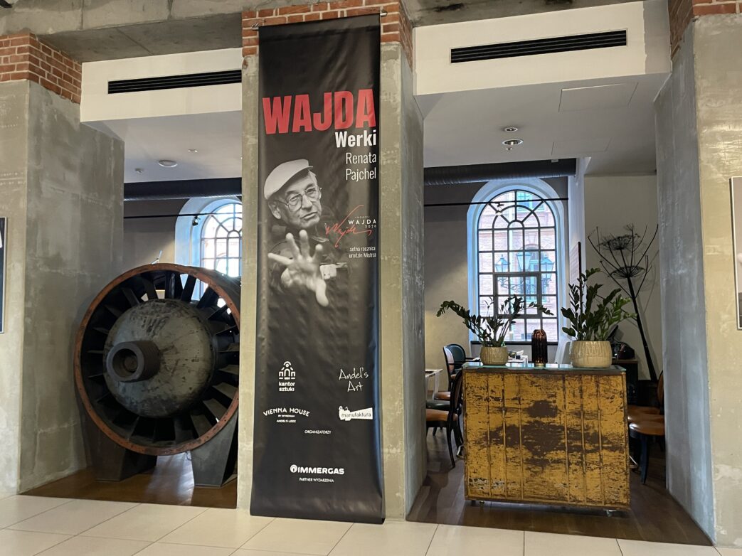 Kunstwerk Lodz Polen WAjda Plakat StADTFÜHRUNG