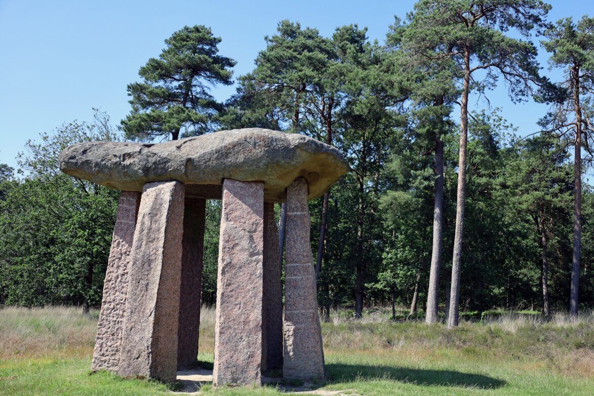 Das Naturgebiet des Hondsrug besitzt zahlreiche Hünengräber.