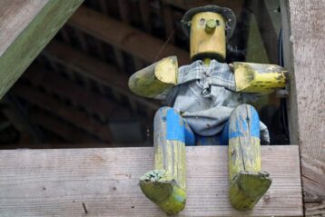 Obermuehle-Hans-PRB.JPG: Über das Gelände des Museumsdorfes Obermühle wacht der Hans.